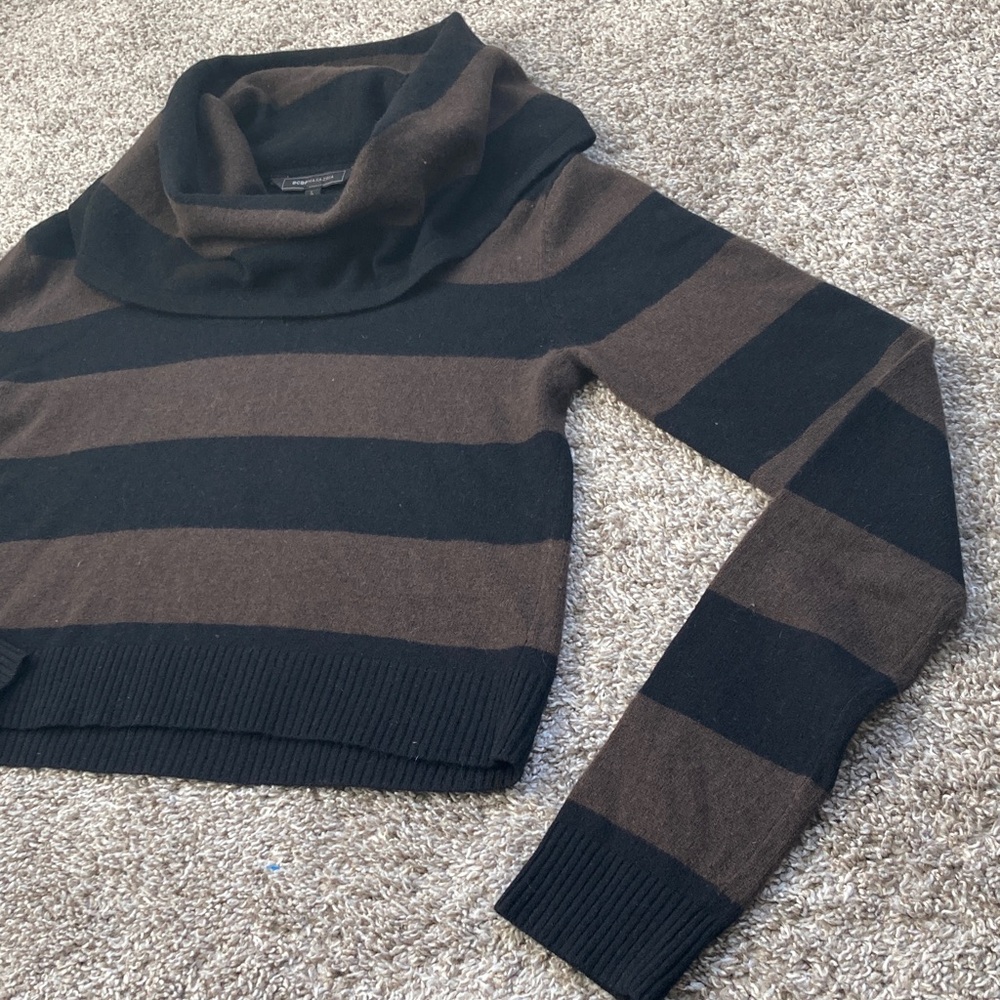 BCBGMaxAzria BCBG Samira Cropped Cowl Neck Striped sweater Brown Black Y2K sz S - Picture 3 of 12